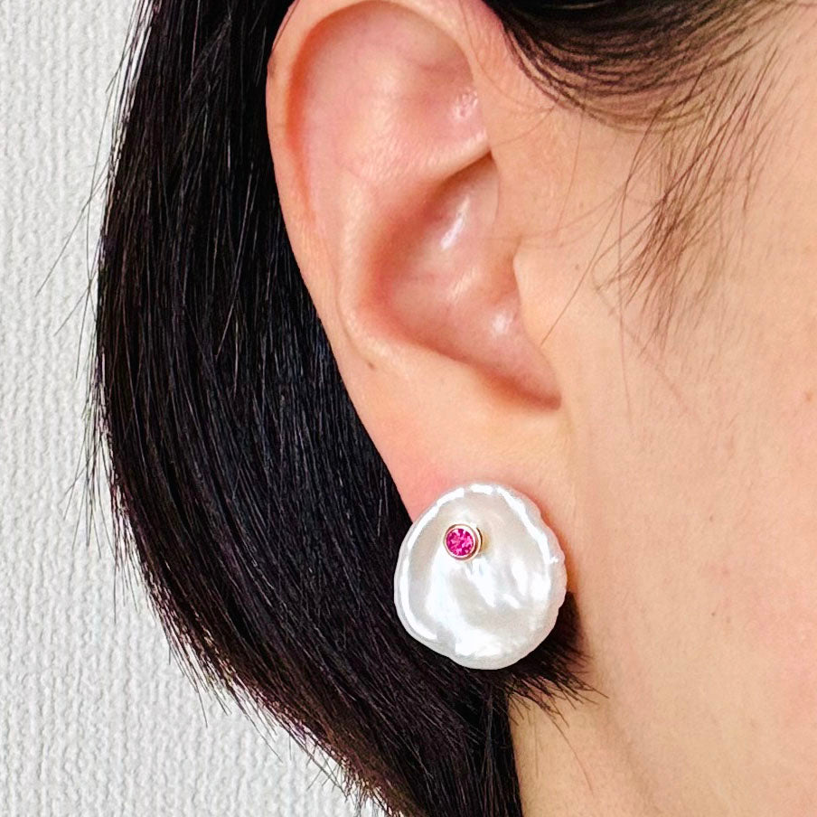 Petal pearl earrings 花びらパールピアス ピンクサファイア