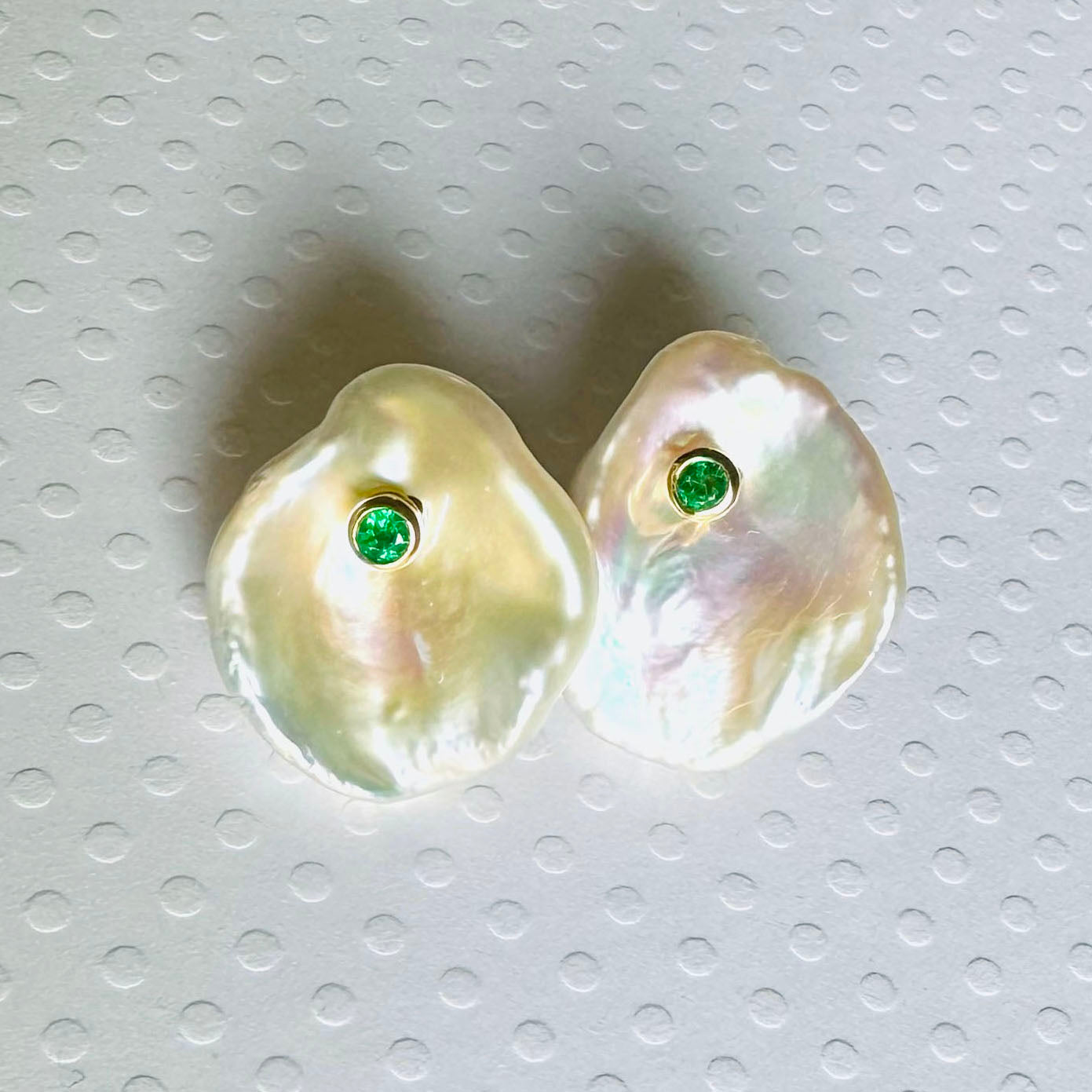 Petal pearl earrings 花びらパールピアス エメラルド