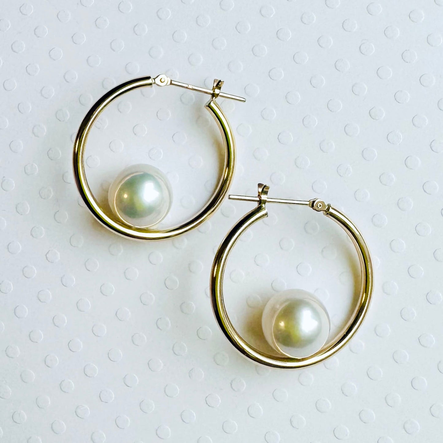 AMEMBO :Pearl Hoop earrings