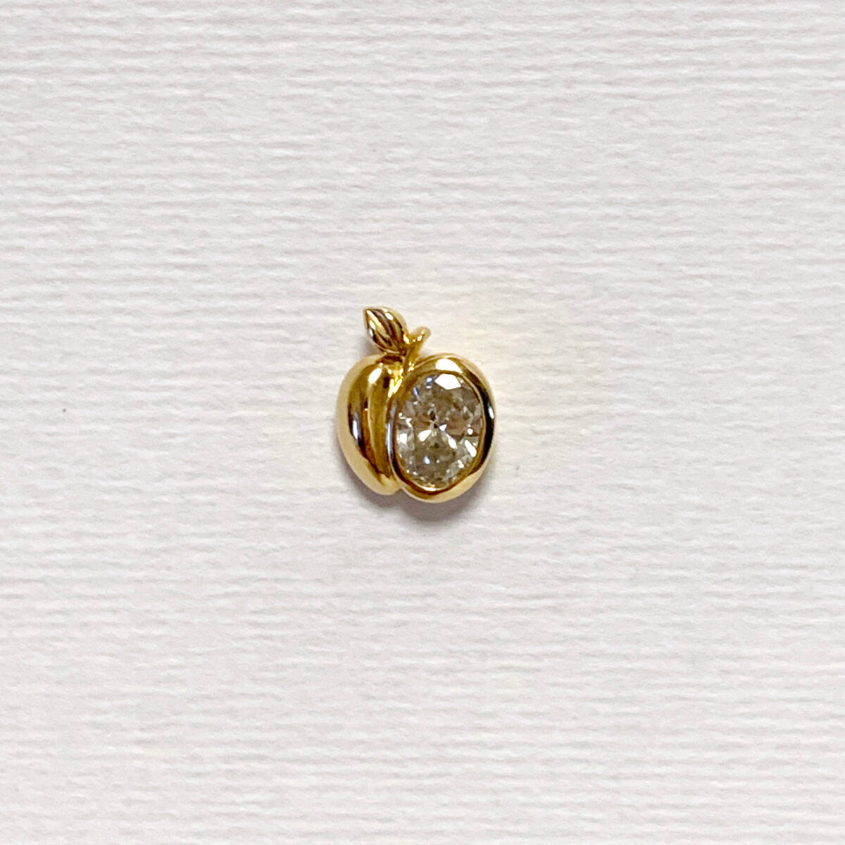 Dear Little Creatures: りんご ピアス ダイヤモンド0.507ct(片耳用)