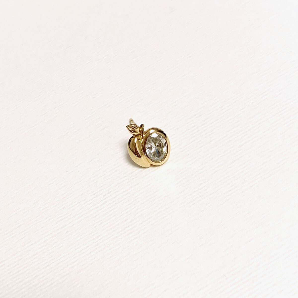 Dear Little Creatures: りんご ピアス ダイヤモンド0.507ct(片耳用)