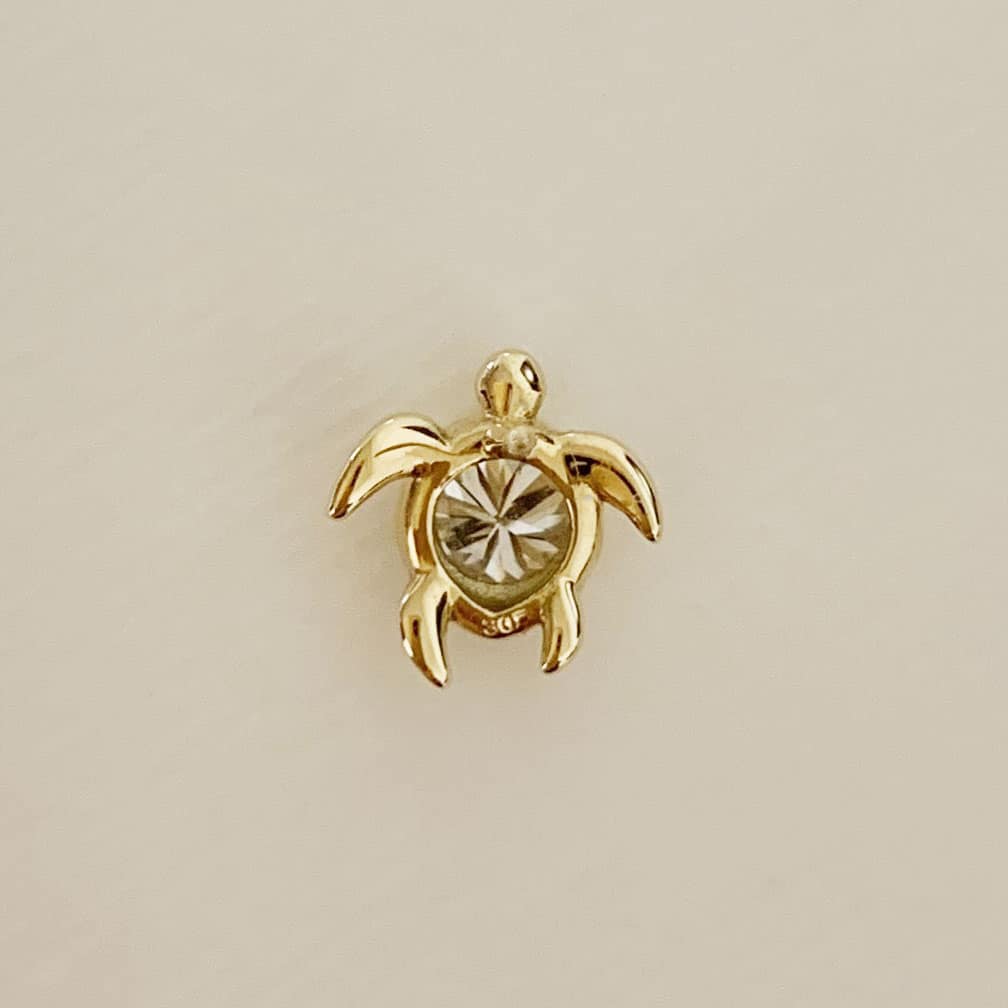 Dear little creatures : Turtle earrings かめピアス