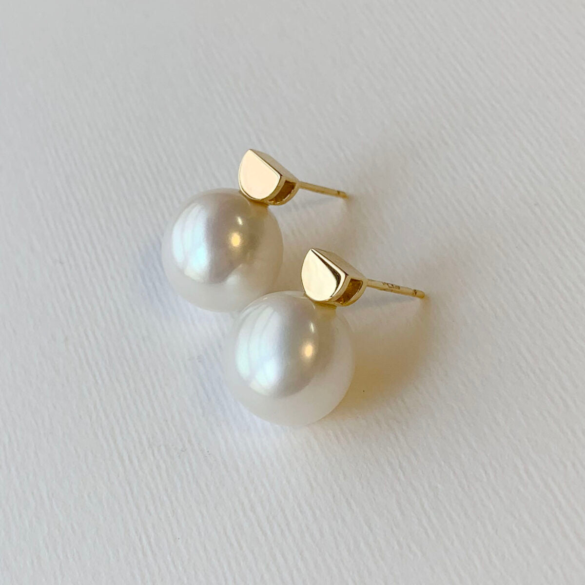 Mochi Pearl: Earrings