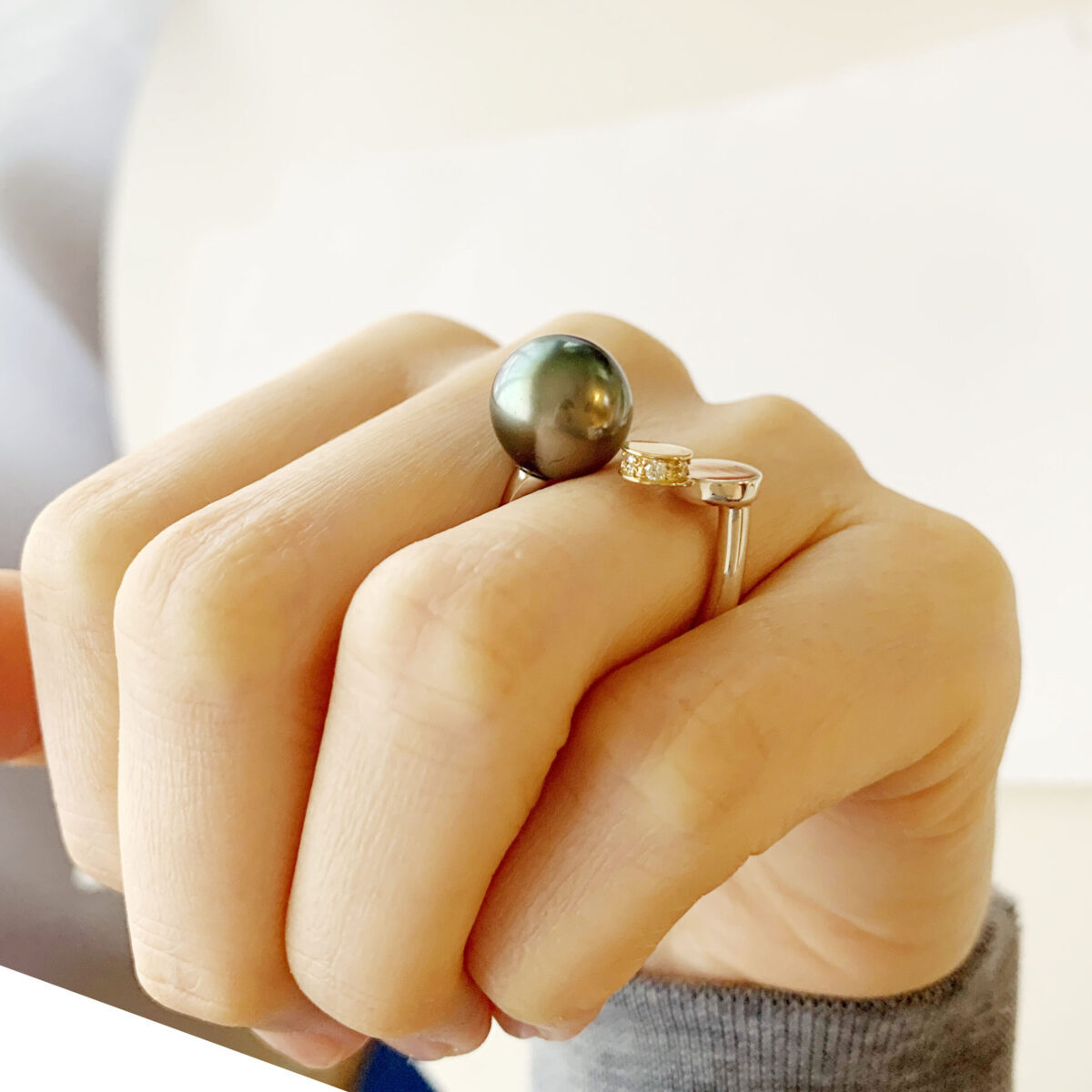 AMENBO RING : Black pearl combi