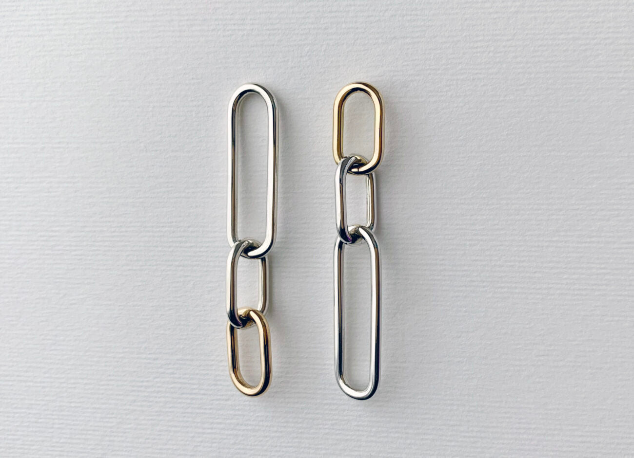 Chain : Earrings Metal