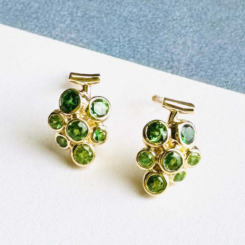 Dear little creatures : Greengarnet  Grapes earrings