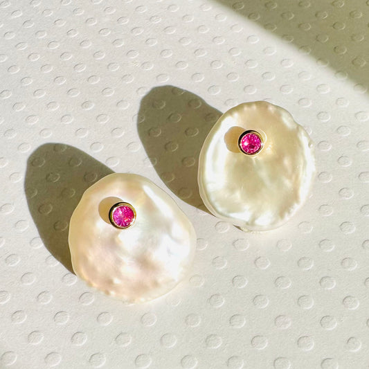 Petal pearl earrings　花びらパールピアス  ピンクサファイア