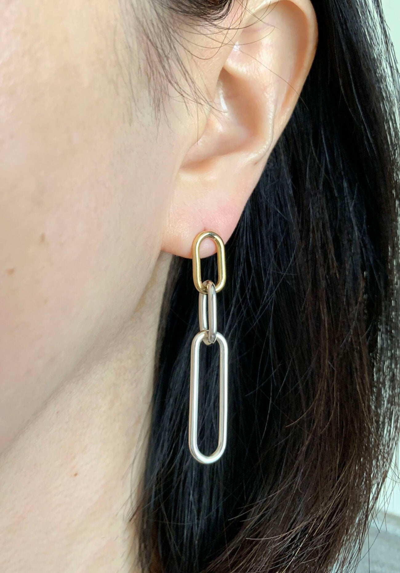 Chain : Earrings Metal　